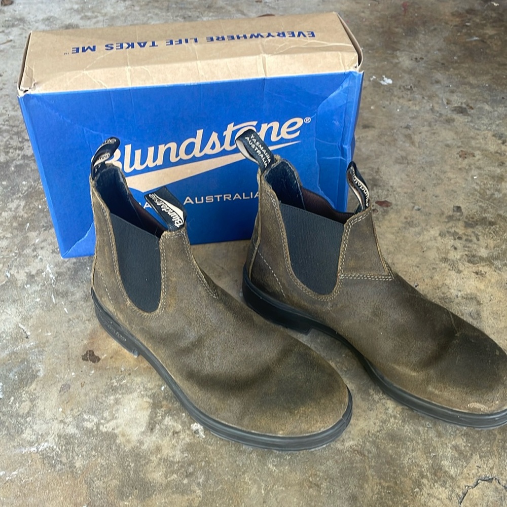 Blundstone 1615 Dark Olive boots